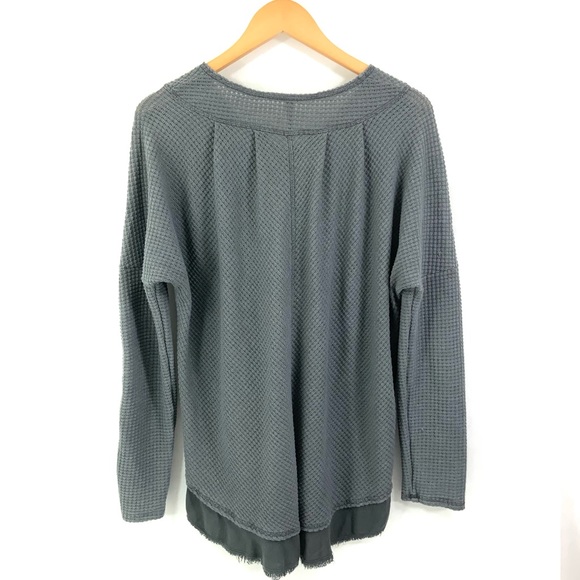 XCVI Long Sleeve V-Neck Top Dark Grey Textured E23 - Picture 5 of 9